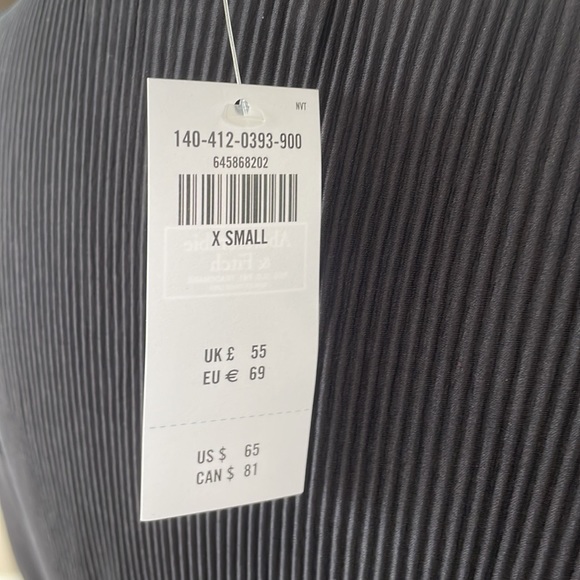 NWT Abercrombie and Fitch Black Top X Small - Picture 11 of 11